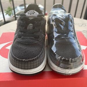 Nike Air Force 1 Grid Pattern